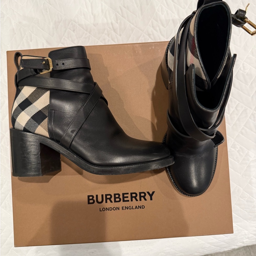 Burberry Black Ankle Boots with Chunky Heel